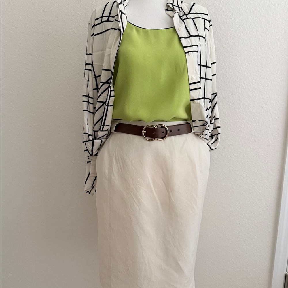 🖤NWT Express Geometric Button Down Blouse Size S… - image 10